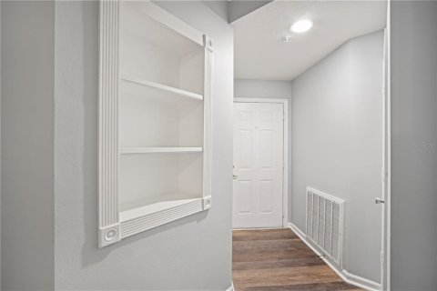 Condominio en alquiler en Tampa, Florida, 2 dormitorios, 109.25 m2 № 1903387 - foto 9