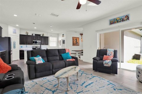 House in Winter Garden, Florida 6 bedrooms, 244.33 sq.m. № 1777026 - photo 10