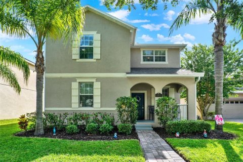 House in Winter Garden, Florida 6 bedrooms, 244.33 sq.m. № 1777026 - photo 1