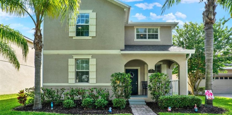 House in Winter Garden, Florida 6 bedrooms, 244.33 sq.m. № 1777026