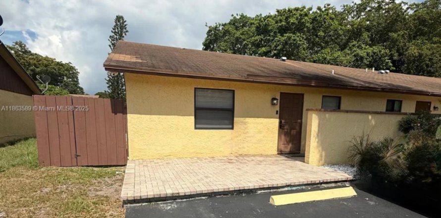 Casa en Deerfield Beach, Florida 3 dormitorios, 106.65 m2 № 1891358