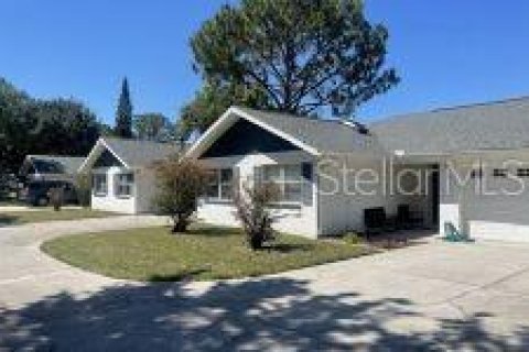 Commercial property in Clearwater, Florida 378.3 sq.m. № 1876700 - photo 4