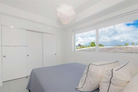 Condominio en venta en Miami Beach, Florida, 2 dormitorios, 95.32 m2 № 1943848 - foto 18