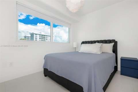 Condominio en venta en Miami Beach, Florida, 2 dormitorios, 95.32 m2 № 1943848 - foto 16
