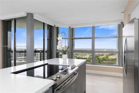 Condominio en venta en Aventura, Florida, 2 dormitorios, 128.21 m2 № 1991867 - foto 14