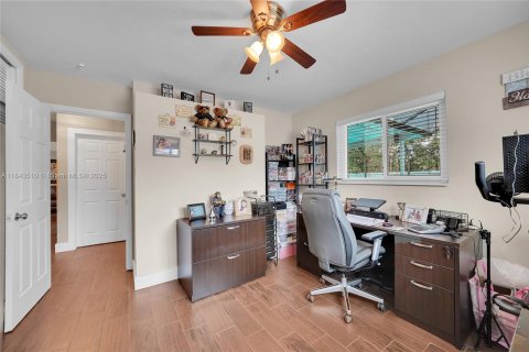 Casa en venta en Pembroke Pines, Florida, 3 dormitorios, 146.6 m2 № 1836589 - foto 29