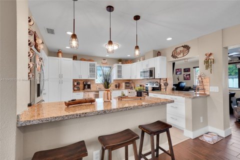 Casa en venta en Pembroke Pines, Florida, 3 dormitorios, 146.6 m2 № 1836589 - foto 15