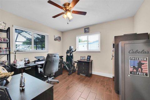 Casa en venta en Pembroke Pines, Florida, 3 dormitorios, 146.6 m2 № 1836589 - foto 28