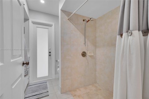 Casa en venta en Pembroke Pines, Florida, 3 dormitorios, 146.6 m2 № 1836589 - foto 30