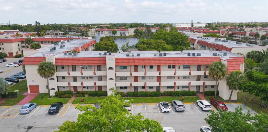 Condo in Sunrise, Florida, 2 bedrooms  № 1141148