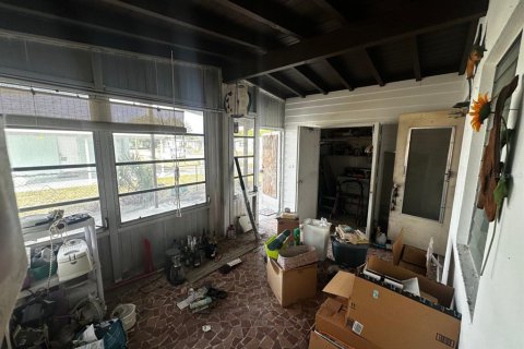House in Port Charlotte, Florida 2 bedrooms, 89.37 sq.m. № 2157884 - photo 8