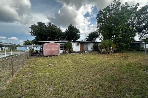 House in Port Charlotte, Florida 2 bedrooms, 89.37 sq.m. № 2157884 - photo 10