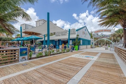 Condominio en venta en Pompano Beach, Florida, 2 dormitorios, 106.84 m2 № 1799359 - foto 30