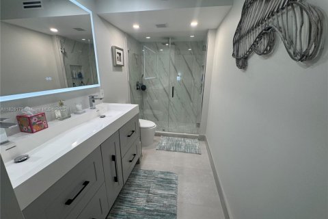 Condominio en venta en Pompano Beach, Florida, 2 dormitorios, 106.84 m2 № 1799359 - foto 14