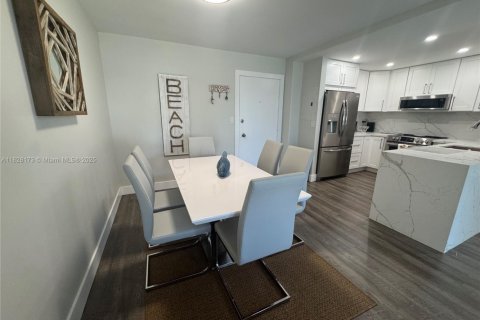 Condominio en venta en Pompano Beach, Florida, 2 dormitorios, 106.84 m2 № 1799359 - foto 7
