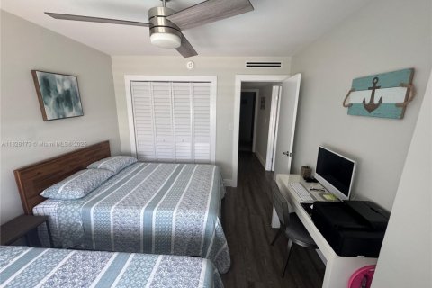 Condominio en venta en Pompano Beach, Florida, 2 dormitorios, 106.84 m2 № 1799359 - foto 17