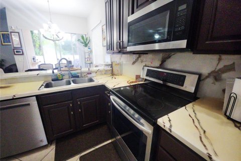House in Riverview, Florida 4 bedrooms, 172.24 sq.m. № 2102652 - photo 13