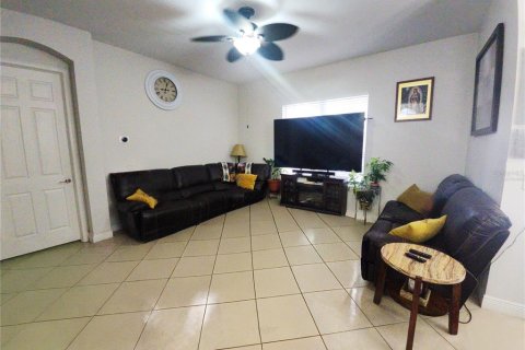 House in Riverview, Florida 4 bedrooms, 172.24 sq.m. № 2102652 - photo 26