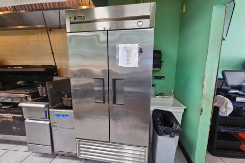 Купить коммерческую недвижимость в Брейдентон, Флорида 154.59м2, № 2214365 - фото 29