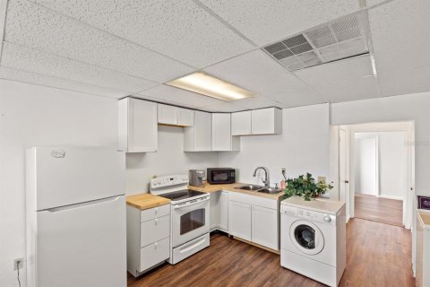 Купить коммерческую недвижимость в Брейдентон, Флорида 4626.53м2, № 1598026 - фото 11