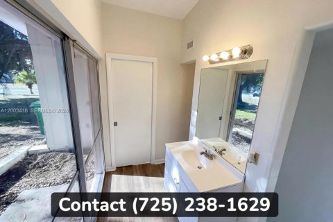 Villa ou maison à louer à Port St. Lucie, Floride: 2 chambres, 98.29 m2 № 2066616 - photo 10