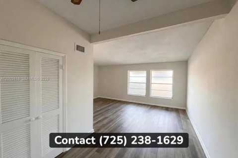 Villa ou maison à louer à Port St. Lucie, Floride: 2 chambres, 98.29 m2 № 2066616 - photo 7