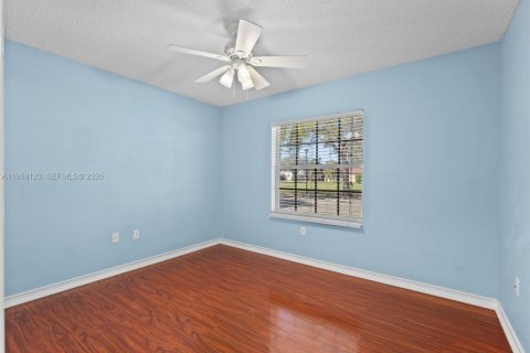 Villa ou maison à vendre à Pembroke Pines, Floride: 3 chambres, 146.23 m2 № 2017865 - photo 12