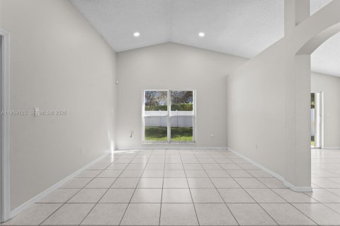 Villa ou maison à vendre à Pembroke Pines, Floride: 3 chambres, 146.23 m2 № 2017865 - photo 30