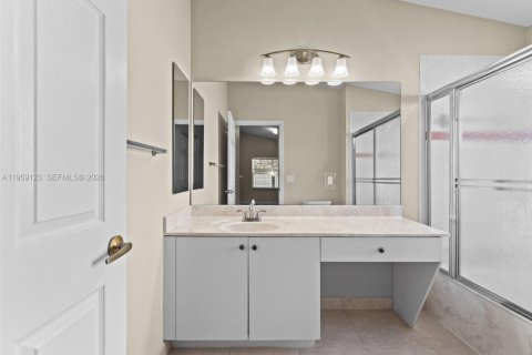 Villa ou maison à vendre à Pembroke Pines, Floride: 3 chambres, 146.23 m2 № 2017865 - photo 27
