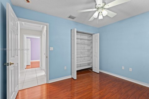 Villa ou maison à vendre à Pembroke Pines, Floride: 3 chambres, 146.23 m2 № 2017865 - photo 13