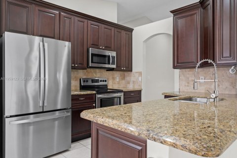 Villa ou maison à vendre à Pembroke Pines, Floride: 3 chambres, 146.23 m2 № 2017865 - photo 19