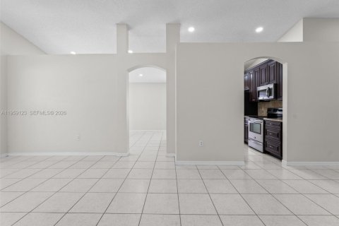 Villa ou maison à vendre à Pembroke Pines, Floride: 3 chambres, 146.23 m2 № 2017865 - photo 15