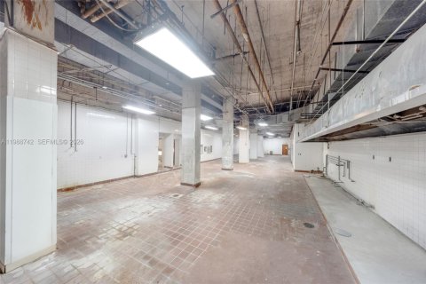 Купить коммерческую недвижимость в Майами-Бич, Флорида № 2051060 - фото 17