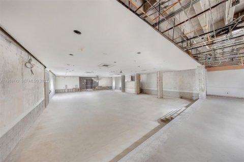 Купить коммерческую недвижимость в Майами-Бич, Флорида № 2051060 - фото 15