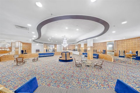 Купить коммерческую недвижимость в Майами-Бич, Флорида № 2051060 - фото 21