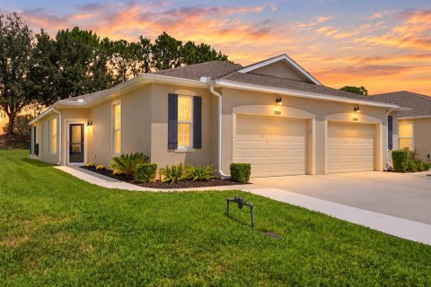 House in Leesburg, Florida 2 bedrooms, 123.56 sq.m. № 2354442