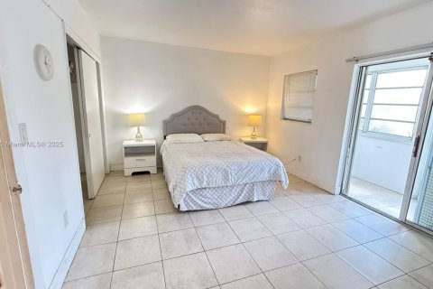 Condo in Miami Gardens, Florida, 1 bedroom  № 1878754 - photo 5