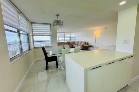 Condominio en venta en Aventura, Florida, 2 dormitorios, 149.11 m2 № 2000631 - foto 13