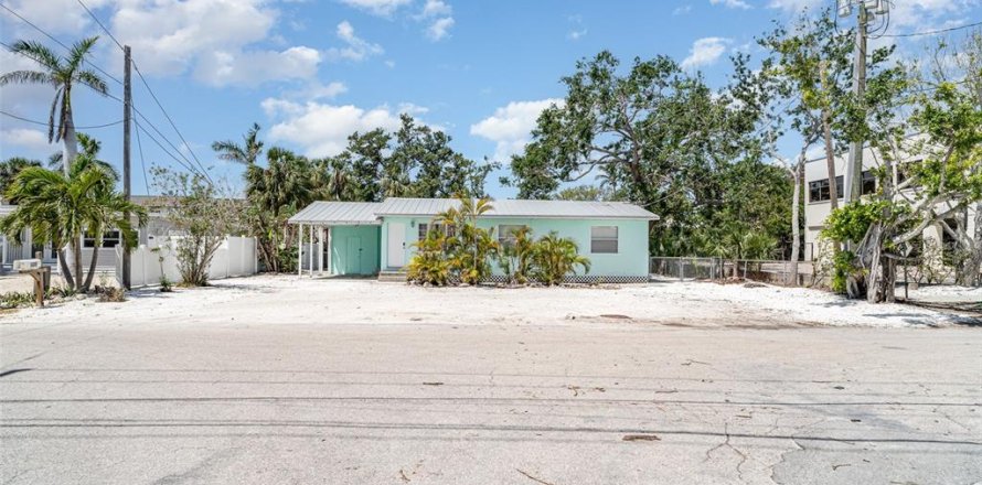 Propiedad comercial en Sarasota, Florida 115.2 m2 № 1792979
