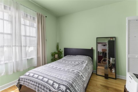Condo in Miami Beach, Florida, 1 bedroom  № 2241138 - photo 12