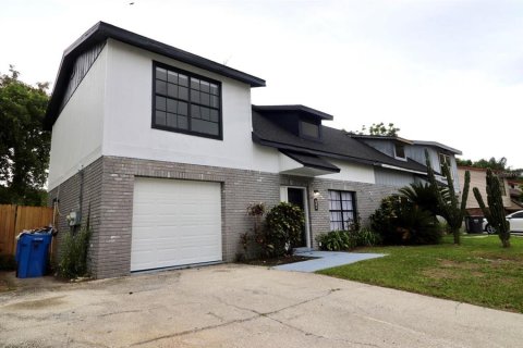 Touwnhouse à louer à Seffner, Floride: 3 chambres, 115.66 m2 № 2416373 - photo 2