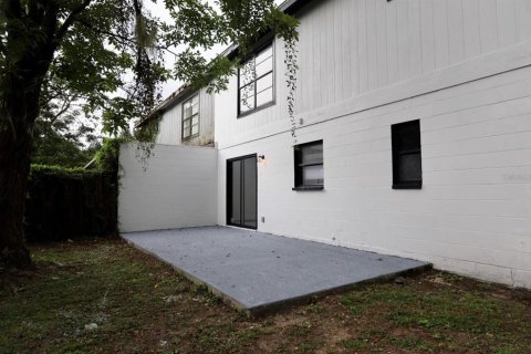 Touwnhouse à louer à Seffner, Floride: 3 chambres, 115.66 m2 № 2416373 - photo 23