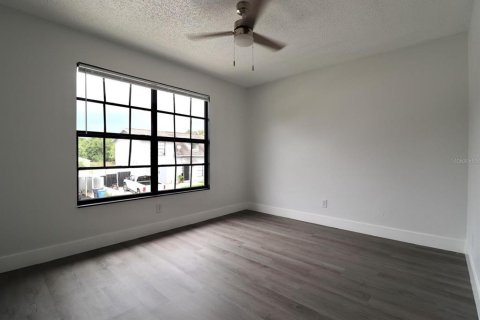 Touwnhouse à louer à Seffner, Floride: 3 chambres, 115.66 m2 № 2416373 - photo 18