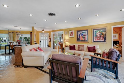 Casa en venta en Plantation, Florida, 4 dormitorios, 240.34 m2 № 1696741 - foto 9