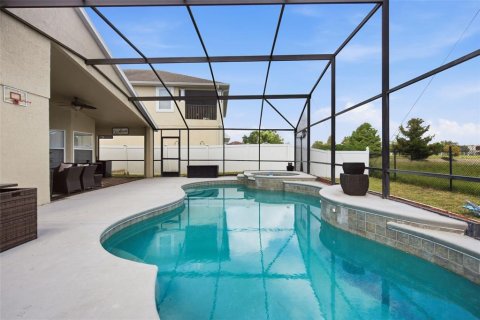 House in Orlando, Florida 3 bedrooms, 161.28 sq.m. № 2220831 - photo 3