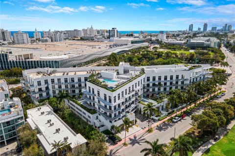 Condominio en venta en Miami Beach, Florida, 1 dormitorio, 89.74 m2 № 1937475 - foto 23