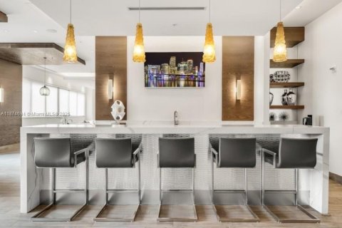 Купить кондоминиум в Майами, Флорида 1 спальня, 76.27м2, № 1980317 - фото 13