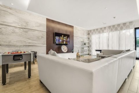 Купить кондоминиум в Майами, Флорида 1 спальня, 76.27м2, № 1980317 - фото 15