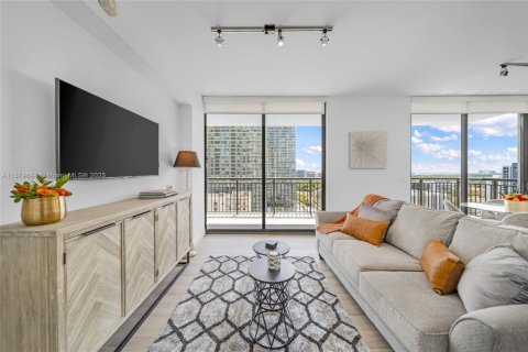 Купить кондоминиум в Майами, Флорида 1 спальня, 76.27м2, № 1980317 - фото 2