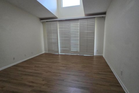 Condo in West Palm Beach, Florida, 2 bedrooms № 2190974 - photo 10